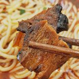 腾冲特色火烧肉米线 口味酸辣不油腻 适合刚刚阳康的胃口 