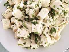 香椿拌豆腐-水韵湾生态农庄