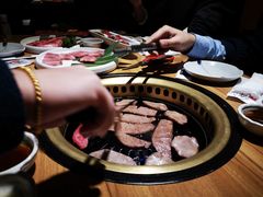 -炼火烤肉店