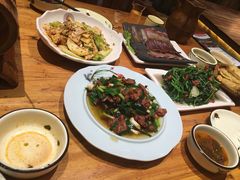 -老滇山寨•云南特色菜•地方菜•民族风情歌舞表演(金碧店)