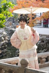 -一揽芳华汉服旗袍体验馆(拙政园店)