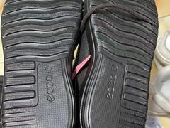 -京伟修鞋洗鞋奢侈品皮具护理店