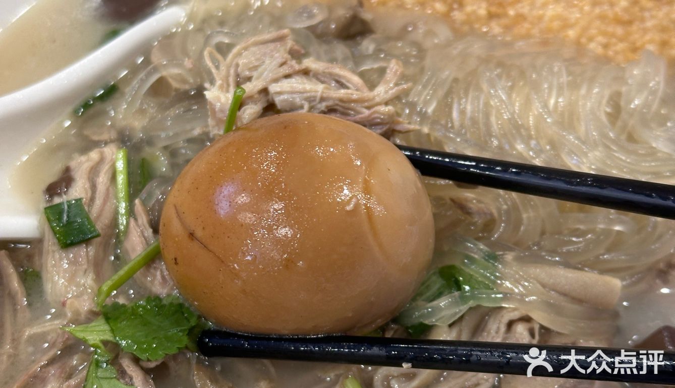 南京让人念念不忘的鸭血粉丝汤🦆！！