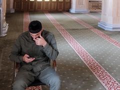 -艾哈迈德-卡德罗夫清真寺