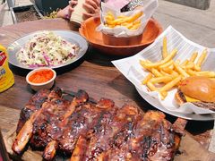 -Ribs & Burgers The Rocks