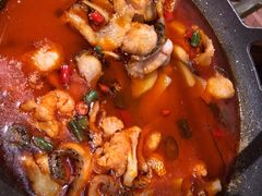 -老滇山寨•云南特色菜•地方菜•民族风情歌舞表演(金碧店)