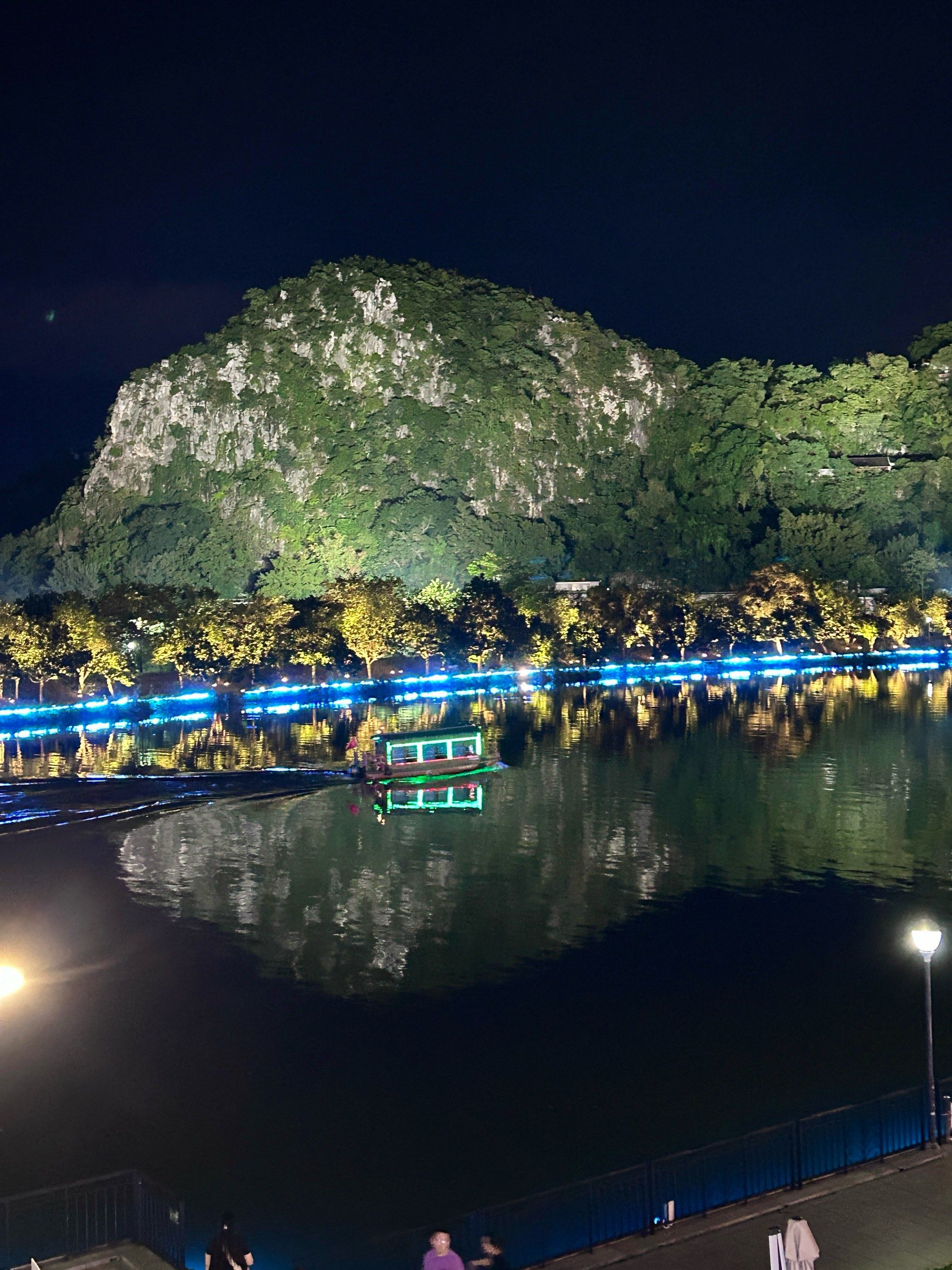肇庆)人均5077可以在岩前看七星岩夜景吃夜宵
