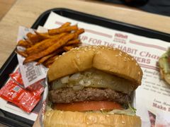-The Habit Burger Grill 哈比特汉堡(爱琴海店)