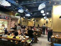 大堂-两三事小郡肝串串香火锅(桂庙店)