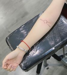 -龙之吻专业刺青·手工耳洞·纹身去色