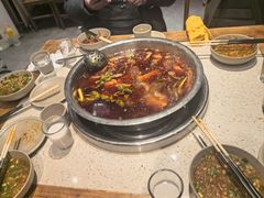 -肖肖酸萝卜鱼火锅(总店)