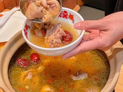 -邹开喜·炭炉鸡煲·海鲜火锅(虹口足球场店)