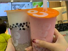 草莓酸奶-CoCo都可(中华广场店)