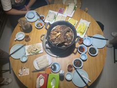 -茸梅路右拐龙虾-农家菜(松江店)