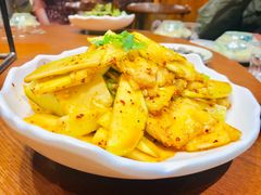 -老滇山寨•云南特色菜•地方菜•民族风情歌舞表演(金碧店)