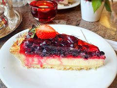 樱桃蛋糕-Café Reichard