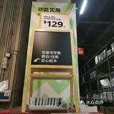 白板笔收纳在板擦背面凹槽中，非常方便