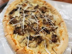 烤牛肉披萨-I HOLIC艾豪丽披萨(KKone店)