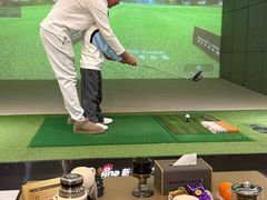 -新浪高尔夫新天地室内高尔夫练习场(国贸·中海广场店)