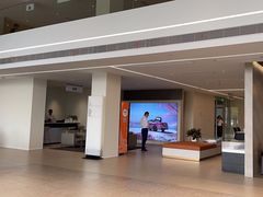-上海冠松华奥奥迪4S店(张江店)