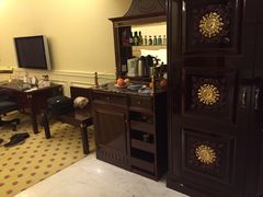 -深圳富苑皇冠假日套房酒店