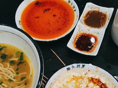 -杨记清芳牛肉拉面(宝龙广场店)