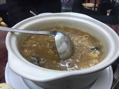 海参花胶砂锅鱼翅-添發碗仔翅美食