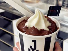 布朗尼酱-JW德国冻酸奶Frozen Yogurt(龙湖成都滨江天街店)