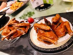 秘制红烧乳鸽-荣粤酒家·融合粤菜