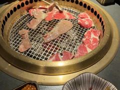 -铭牛烧肉·和牛海鲜自助(高新月牙湖店)