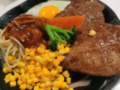 -汤姆家的牛排意面披萨(新城市广场店)