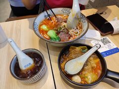-俏凤凰(美林M·LIVE天地东座店)