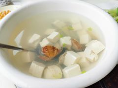 -鑫悦楼煎蟹·16年海鲜大排档