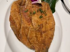 -Chom Cafe and Restaurant