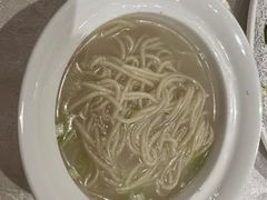 鱼汤手工小刀面-扬州绿地铂骊酒店·品珍轩中餐厅