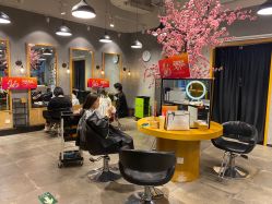 -时尚殿堂明星门店