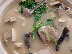 -芦茨金富饭庄·25年老字号·专做稻草鸡