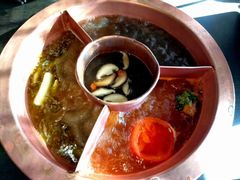 菌王奇香锅-滇釜火锅·能喝汤的火锅(车公庄店)