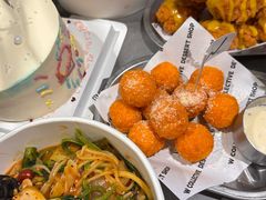 -W COLLECTIVE  DESSERT SHOP
