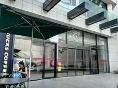 门面（西湖银泰地下层7号门）-星巴克(杭州西湖银泰1F店)