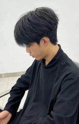 -一家只做男发烫染的店