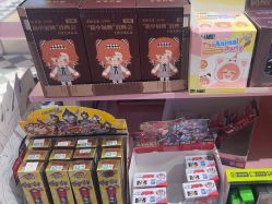 -嗨本可潮玩仓(大兴大悦春风里店)