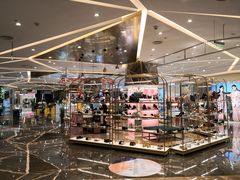 -王府井百货熙地港店