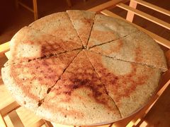 青稞饼-宏宏无烟石板烧烤