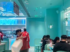 -季季红火锅(柳州城中万达二店)