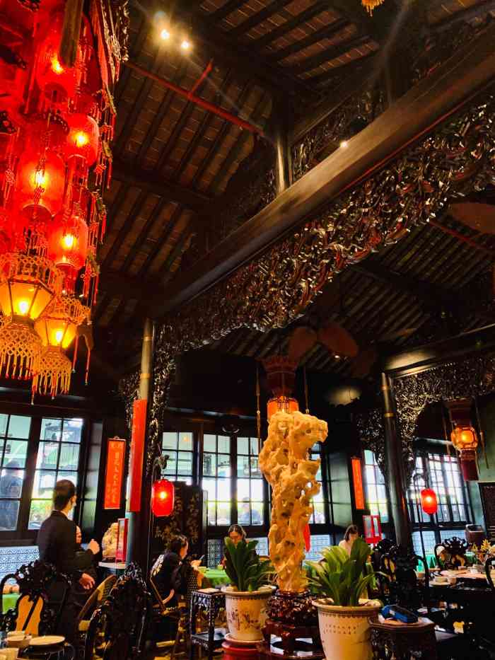 誉八仙茶室酒楼(新天地店)-"没有预定直接杀过去 中午到了说等半小时