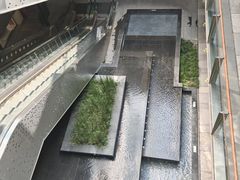 -瑞虹新天地月亮湾