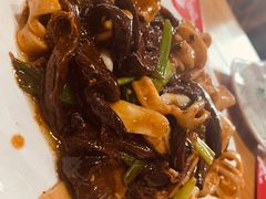 海兔红蘑-高晓山馅饼店(牛庄百年店)