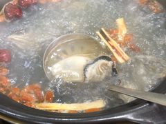 生蚝-濠轩阁特色生蚝火锅(水湾路店)
