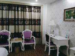 -柏纳酒店(百色市政府恒基广场店)